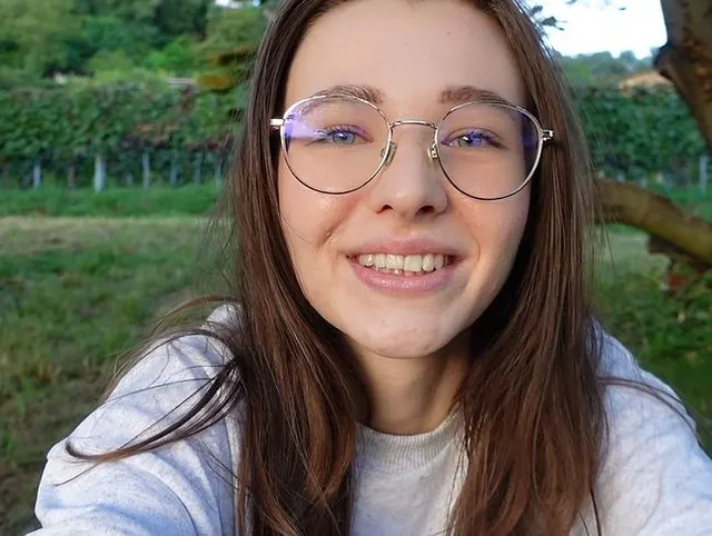 Vorschau aus Nahaufnahmen: SCHAMLIPPEN OUTDOOR CLOSE UP! Hoffentlich haben es die Spaziergänger nicht gesehen!